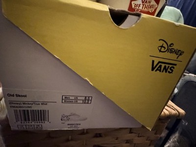 NEW Vans x Disney Old Skool Mickey Mouse Hand Sneakers Size 7 Men/ 8.5 Women