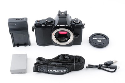 Near MINT 6276 shots] Olympus OM-D E-M5 Black Body Digital Camera