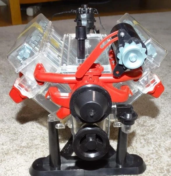 KIT MODELO MOTOR V-8 VISIBLE RENWAL DE COLECCIÓN, CONSTRUIDO Foto 4 de 4