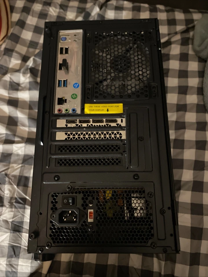 PC de sobremesa gaming stgaubron Foto 4 de 4