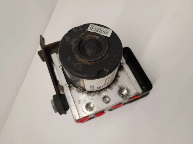 Conjunto de piezas de freno antibloqueo Chevrolet Cobalt 2007 2,2 L tracción delantera AOD 15870922 Foto 2 de 4