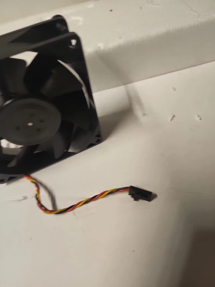 Dell XPS 600 G4 Gen 4 Nidec BETAV TA350DC Computer Cooling Fan in Good Condition - Image 3 of 3