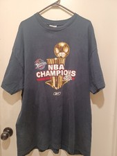 Detroit Pistons 2004 NBA Champions Reebok Locker Room T-Shirt - Size XL