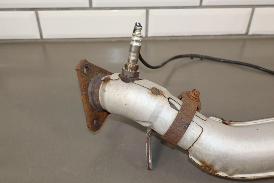 2002 Mazda Miata NB tubo de escape *Veja fotos* - Imagem 2 de 4