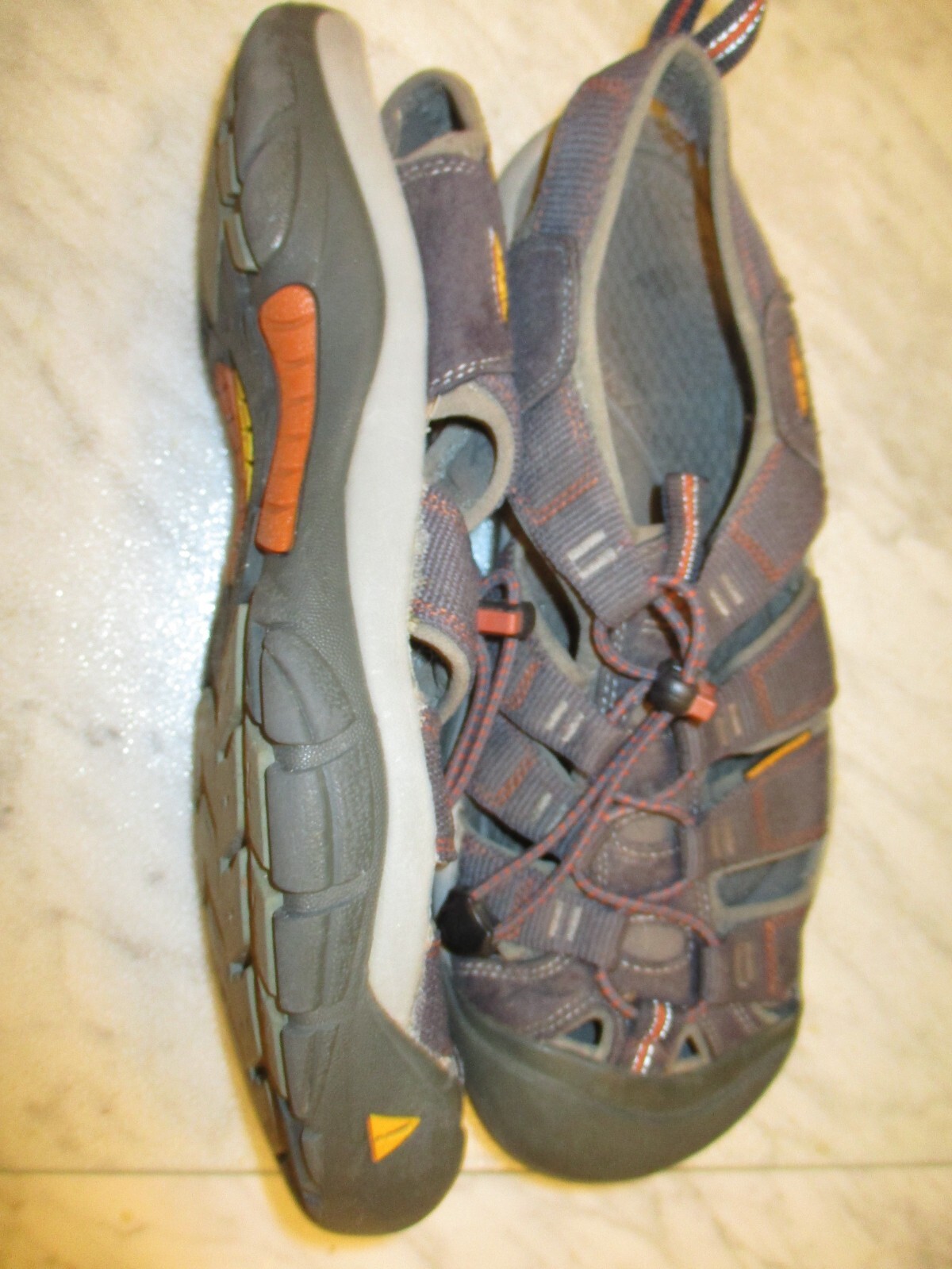 Scarpe sandali impermeabili da uomo punta chiusa Keen taglia 11 5