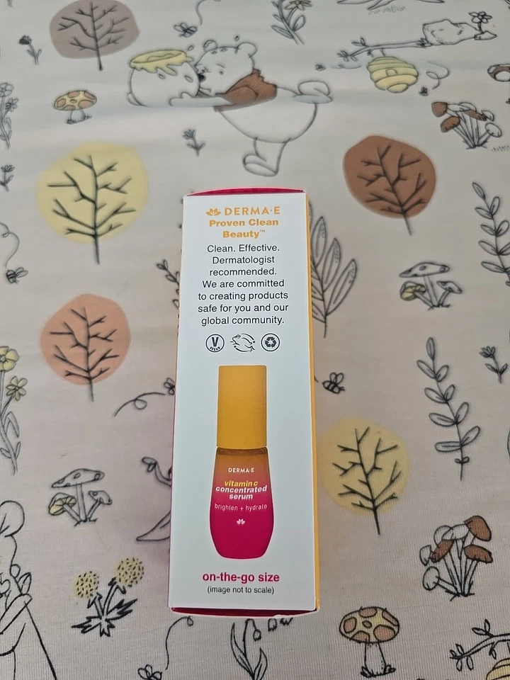 DERMA E Vitamin C Concentrated Serum with Hyaluronic Acid Vitamin E & Aloe Al... - Image 2 of 4