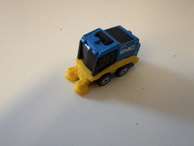 Matchbox 2018 MB1189 Road Sweeper Blue & Yellow Model Toy Car