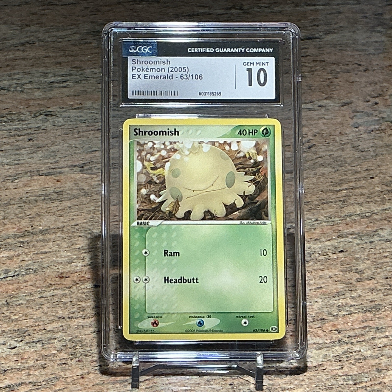 Pokemon Shroomish 2005 EX Emerald 63/106 CGC 10