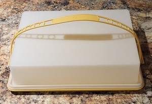 Vintage Tupperware 3 Piece Harvest Gold Rectangle Sheet Cake Carrier with Handle