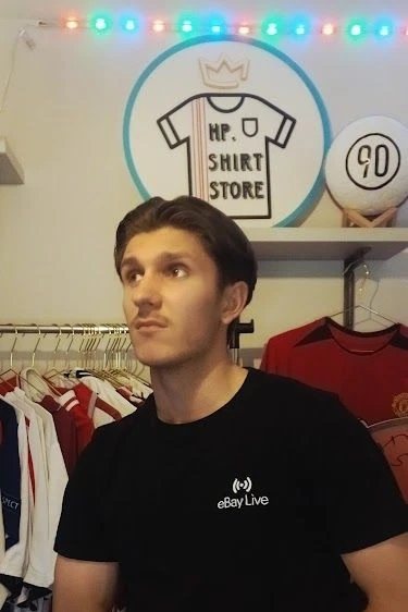 WE ARE BACK WITH RETRO BANGERS AND SIGNED MEMROBILIA!!!!
