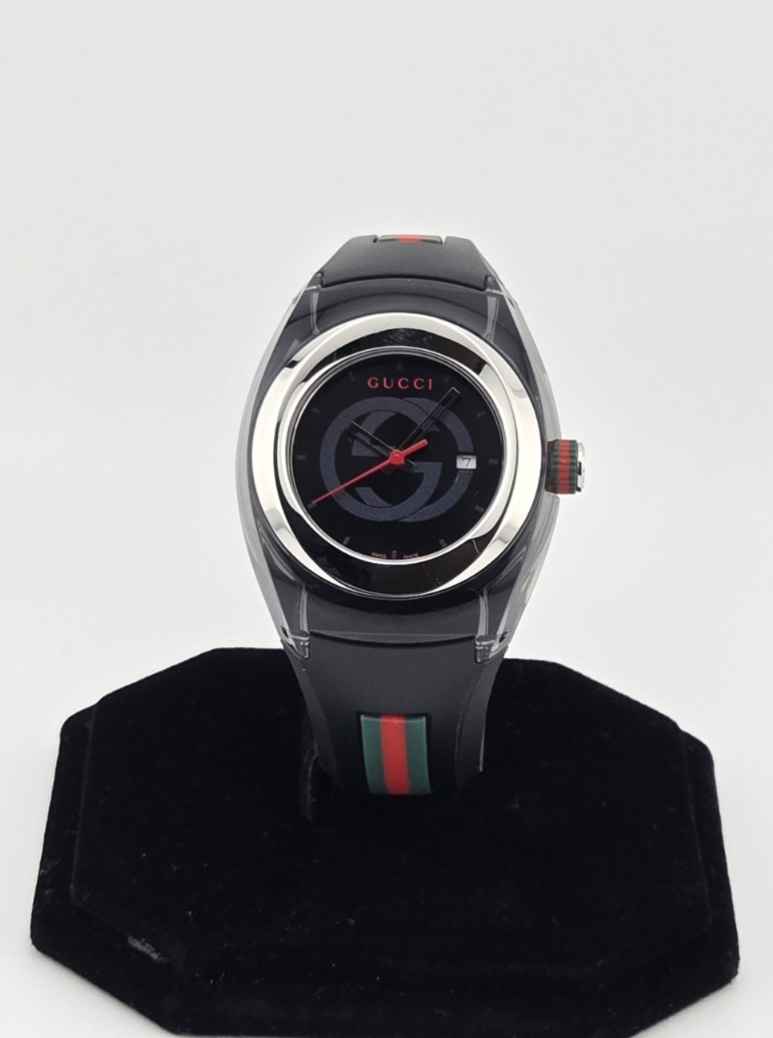 Gucci Sync L Womens Black Dial Rubber Strap Watch YA137301