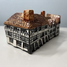 Tey Pottery Harvard House Garrick Inn Old Tudor House Stratford-upon-Avon