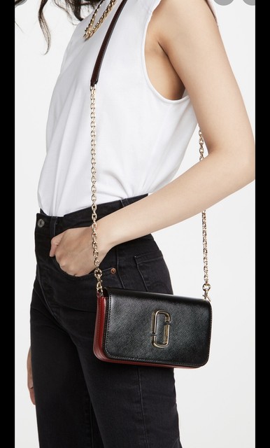 marc jacobs snapshot size