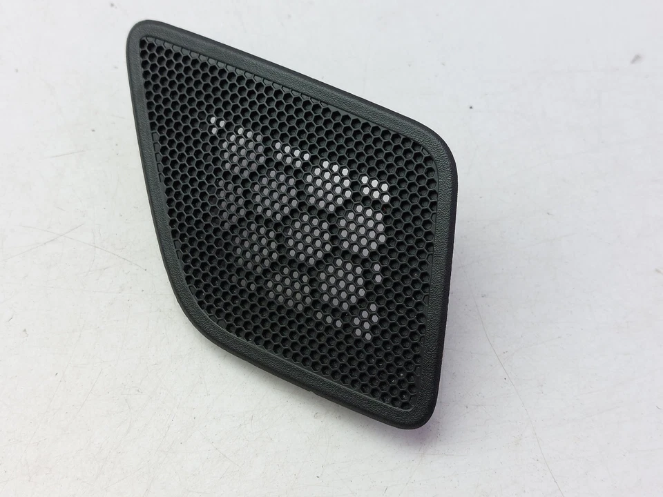 RENAULT MEGANE MK4 TWEETER SPEAKER TRIM COVER 2016 281C21659R - Image 3 of 4