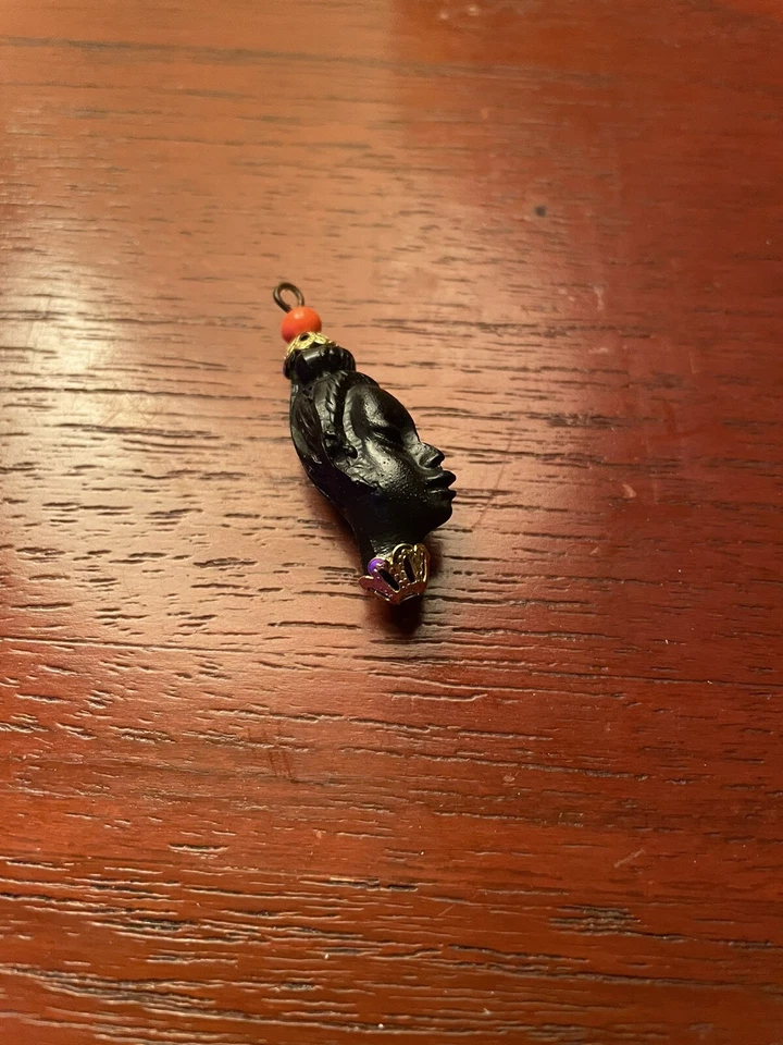 33 Hermosas cuentas de plástico vintage para mujer con cabeza de África afro reina joyería ébano Foto 4 de 4