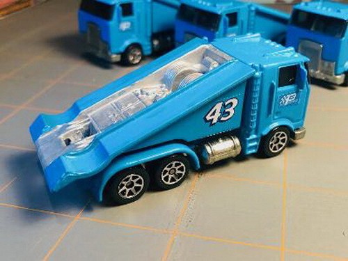 4 CUSTOM Richard Petty Ramp Truck, STP, Plymouth & Ford by Petty Hot Wheels CUST - 第 3/12 張圖片