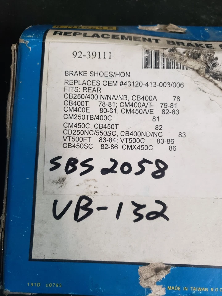 Zapatas de freno traseras EMGO para Honda CB250 CB400T CM400 CB450SC VT500 43120-413-000 Foto 2 de 3