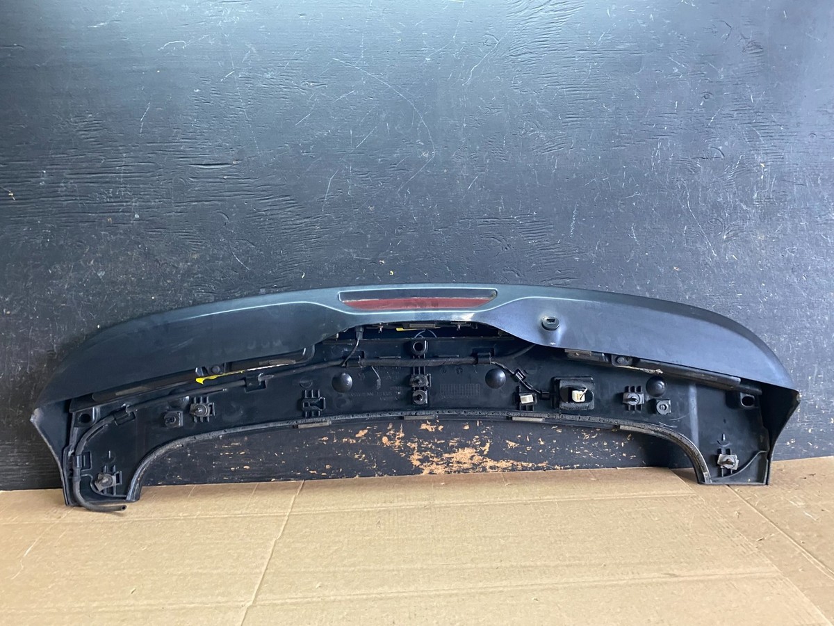 2014 - 2019 Jeep Grand Cherokee Liftgate Back Door Spoiler & Light