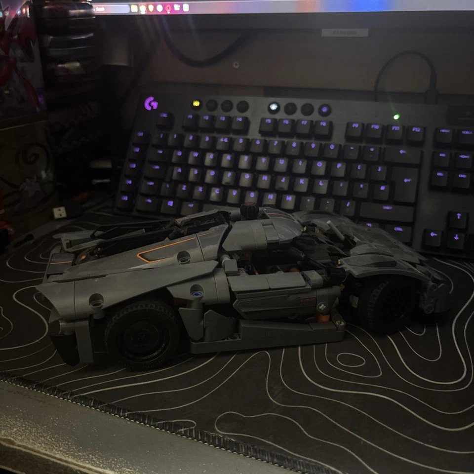 LEGO Technic 42173 Koenigsegg Jesko Absolut Grey Hypercar, photo 4 of 5