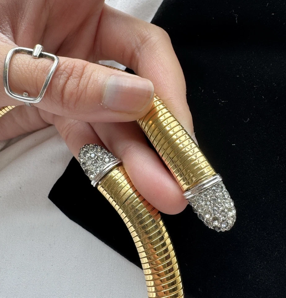 COLLAR SERPIENTE PEDRERÍA CRISTAL CHAPADO EN ORO FIRMADO POR Givenchy de colección raro Foto 3 de 4
