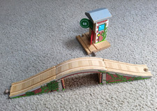 Thomas Train Friends Wooden Railway Stop and Go Station Arched Stone Bridge