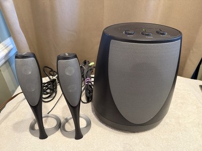  Harman Kardon Computer Audio System 2.1 with Powered Subwoofer HK695-01