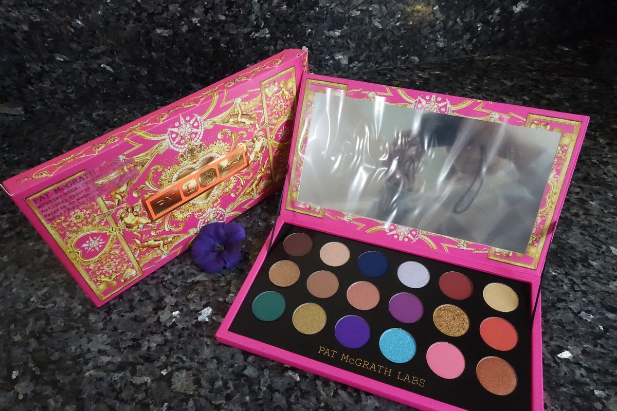 Pat McGrath labs c MTHRSHP mega celestial nirvana eye shadow