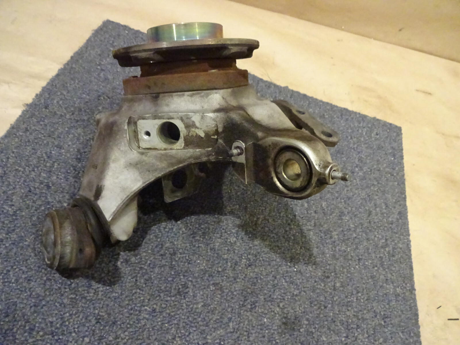 Ferrari 355 - LH Front Hub Spindle Knuckle -  P/N 167485
