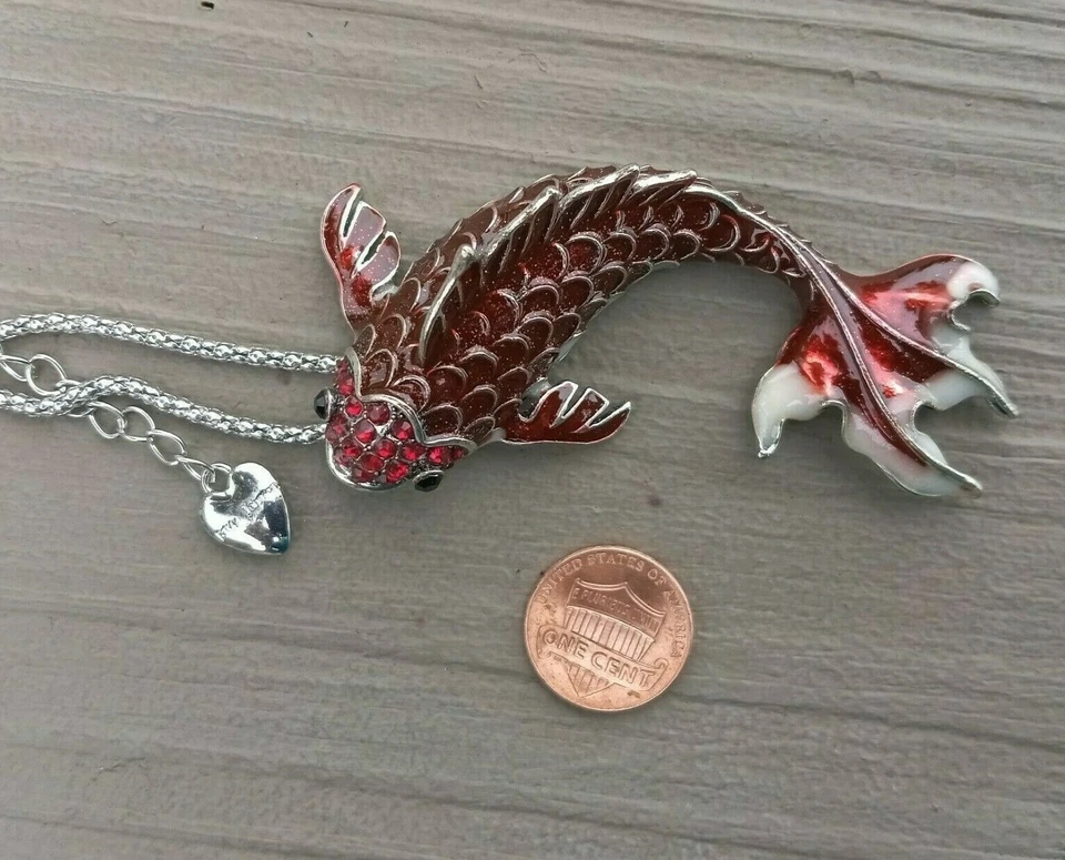 Collar Cristal Rojo Koi Pez/Carpa Betsey Johnson Esmalte Tono Plata y Rojo  Foto 4 de 4