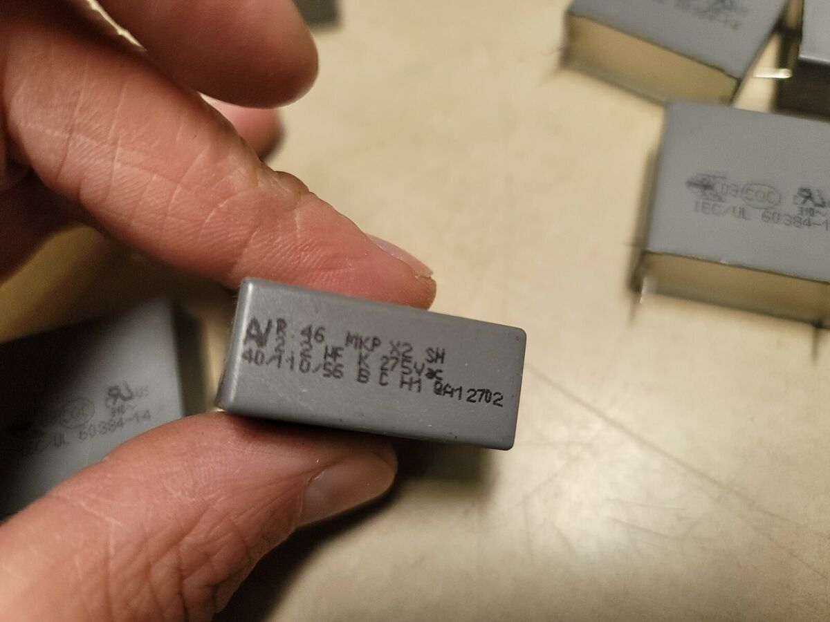 x200 CAPACITORS R.46 MKP-X2 SN 2.2UF K 275VAC 40/110/56 BCH1 x200 CAPACITORS R.46 MKP-X2 SN 2.2UF K 275VAC 40/110/56 BCH1