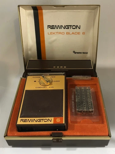 Vintage Men's Remington Lektro Blade 6 Razor in Hard-Side Case