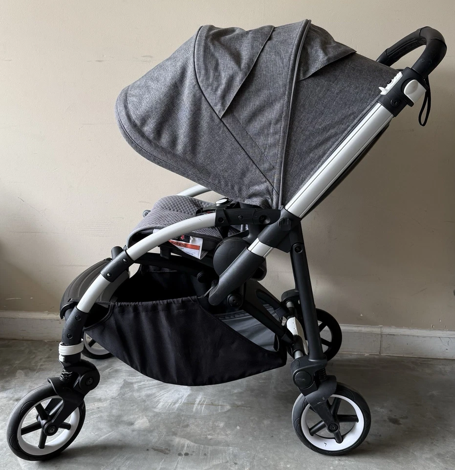 Bugaboo Bee 6 Stroller, Excellent Condition, Missing (bumper bar) Belly Bar - Image 2 of 4