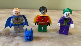 LEGO Juniors 10672 Batman Defend the Batcave - 100% Complete with Manual
