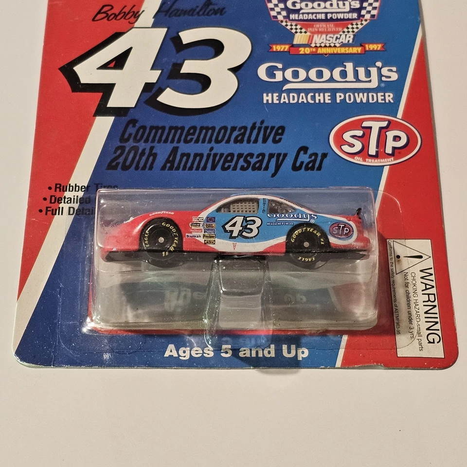 Lote de dos Revell 1997 Bobby Hamilton #43 Goody's Pontiac 1/64 NASCAR diecast Foto 4 de 4