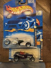 Hot Wheels 1:64 Skull Crossbones Diecast Car Lot 2 Skull Crusher/Assassin