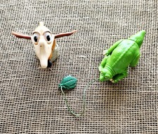1997 2 The Land Before Time Dinosaurs Spike Petrie Toy Figures Burger King