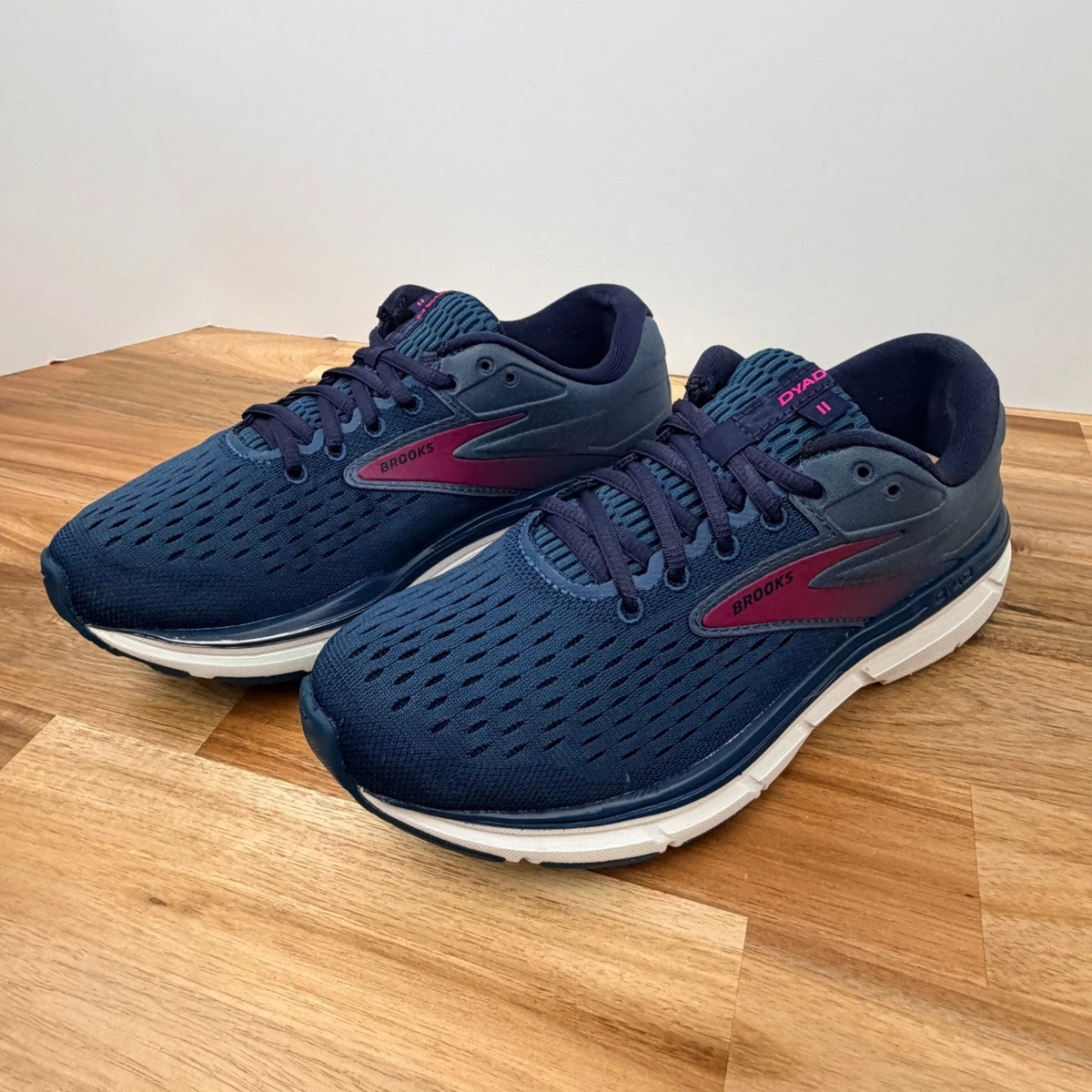 Brooks DYAD size 11 wide 2E Charcoal and Burgundy Running Shoes Brooks Dyad Athletic Shoes for Women for sale | eBay main image 4