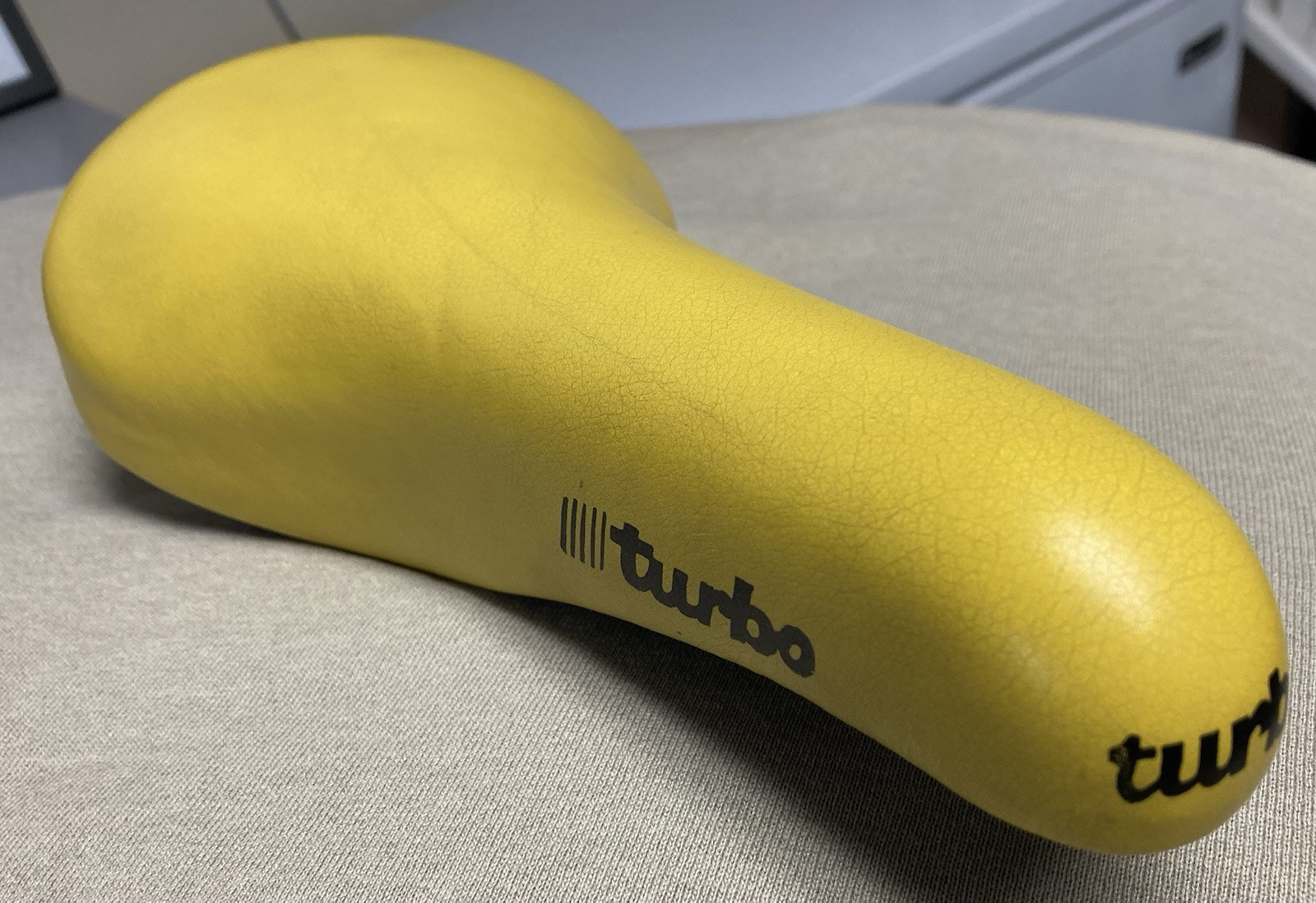 【90s☆イタリア製】ISCA SELLE MTBサドル イエロー 90sイタリア製】ISCA SELLE MTBサドル イエロー-割引クーポンセール