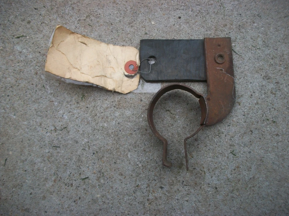 Chevrolet Impala Belair El Camino 1960 raro nos tubo de escape soporte GM 3767203 Foto 3 de 3