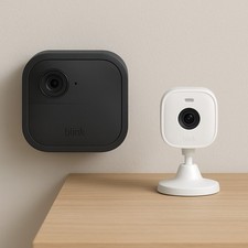Blink Outdoor 4  Blink Mini 2 Security Camera Bundle   NEW