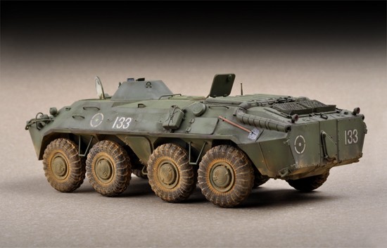 Trumpeter 07137 RUSSIAN BTR-70 APC EARLY VERSION 1/72 Model Kit