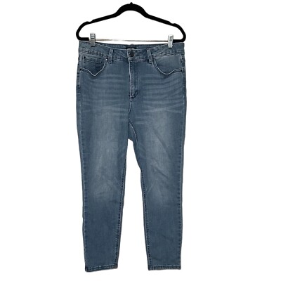 Jones New York Light wash Lexington Skinny Crop Jeans with Stretch