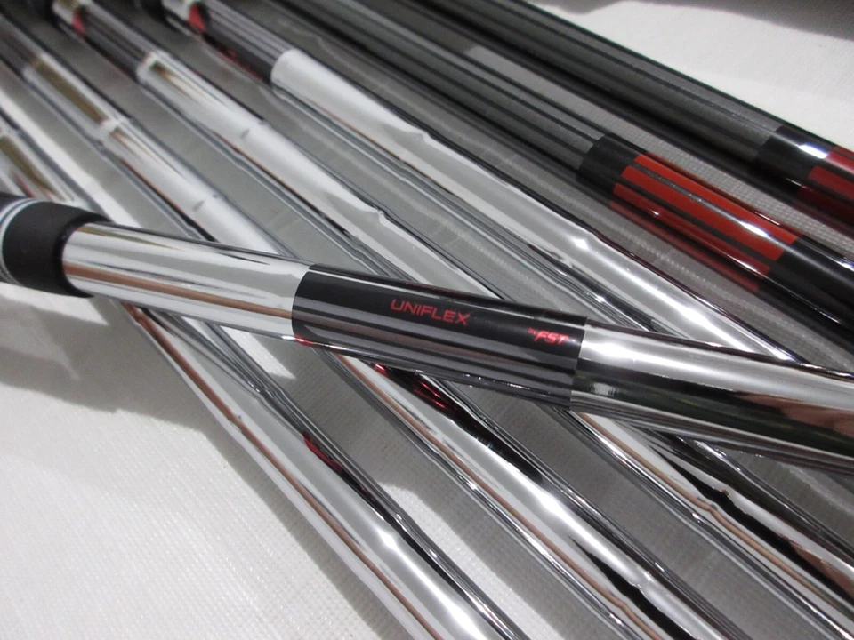 Left-Handed Wilson D250 Hybrid Iron Set - 4H-PW - Uniflex Graphite & Steel - NEW - Image 4 of 4