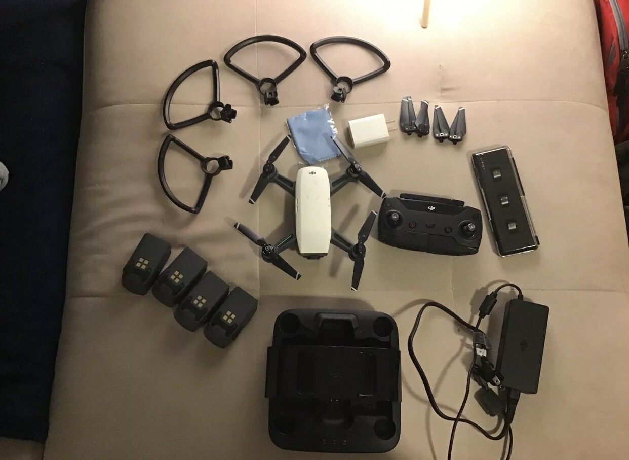 DJI Spark Drone 1080p HD (PRO BUNDLE)-image
