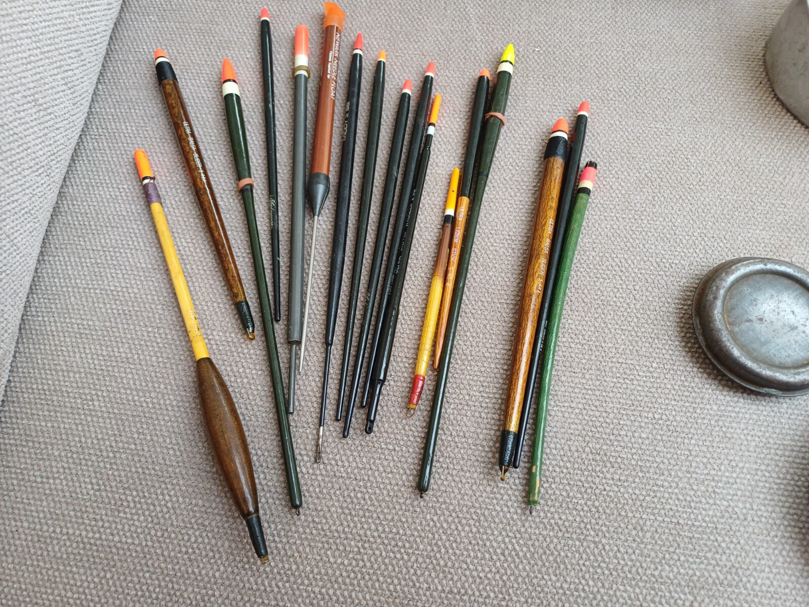 VINTAGE ARTISAN MADE FLOAT BOX,FLOATS, BAIT TINS, RUBBERS, SHOT, OILER