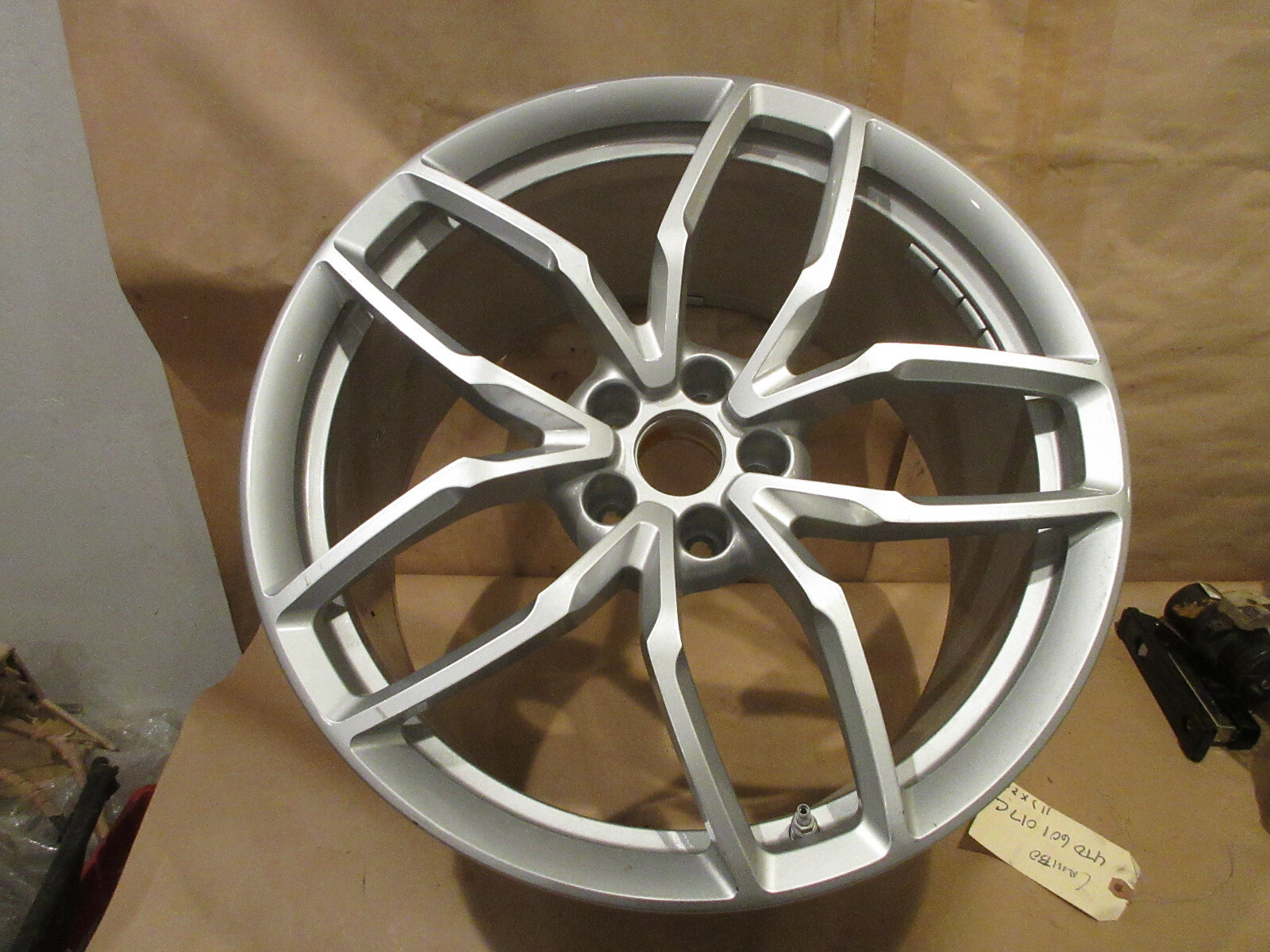 Lamborghini Huacan - Rear Wheel / Rim  # 4T0601017C( DOES NOT HAVE CAP)