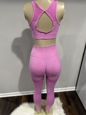 Workout set Size Medium Women High Rise Scrunch Leggings sports bra Pink