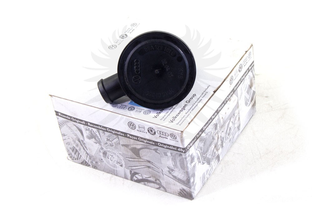 T.T　1.6.8 New Genuine AUDI TT 1.8L OEM PCV Crankcase Turbo Boost Pressure