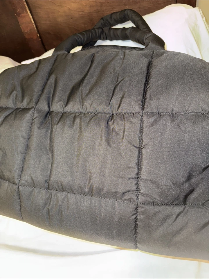 Victoria's Secret Quilted Duffle Bag Black Weekender Logo Zipper Pocket - Image 3 of 4