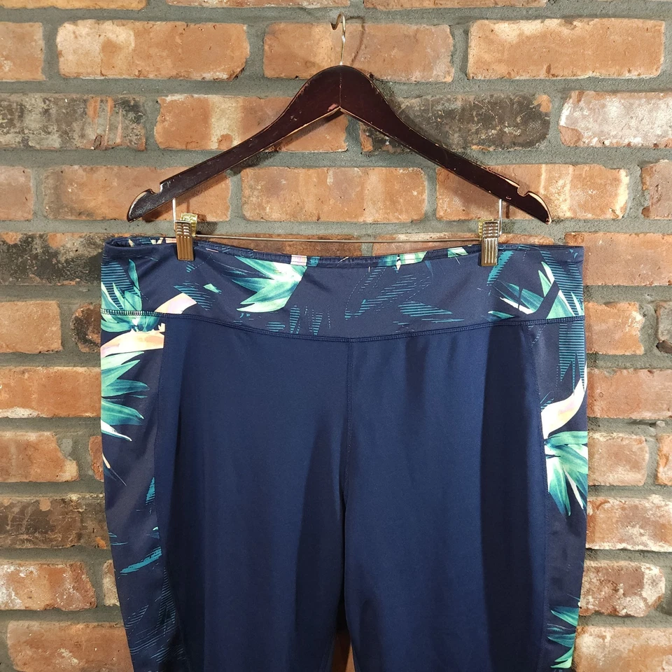 Leggings recortados Tek Gear DryTek con rayas florales entrenamiento para mujer 2X Foto 2 de 4